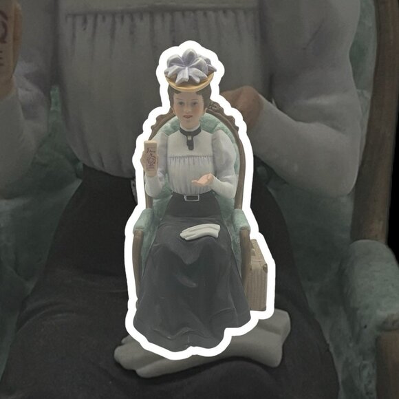 Avon VTG 1982 President s Club Albee Award Porcelain Figurine 7 InchesTall Japan - Picture 14 of 16